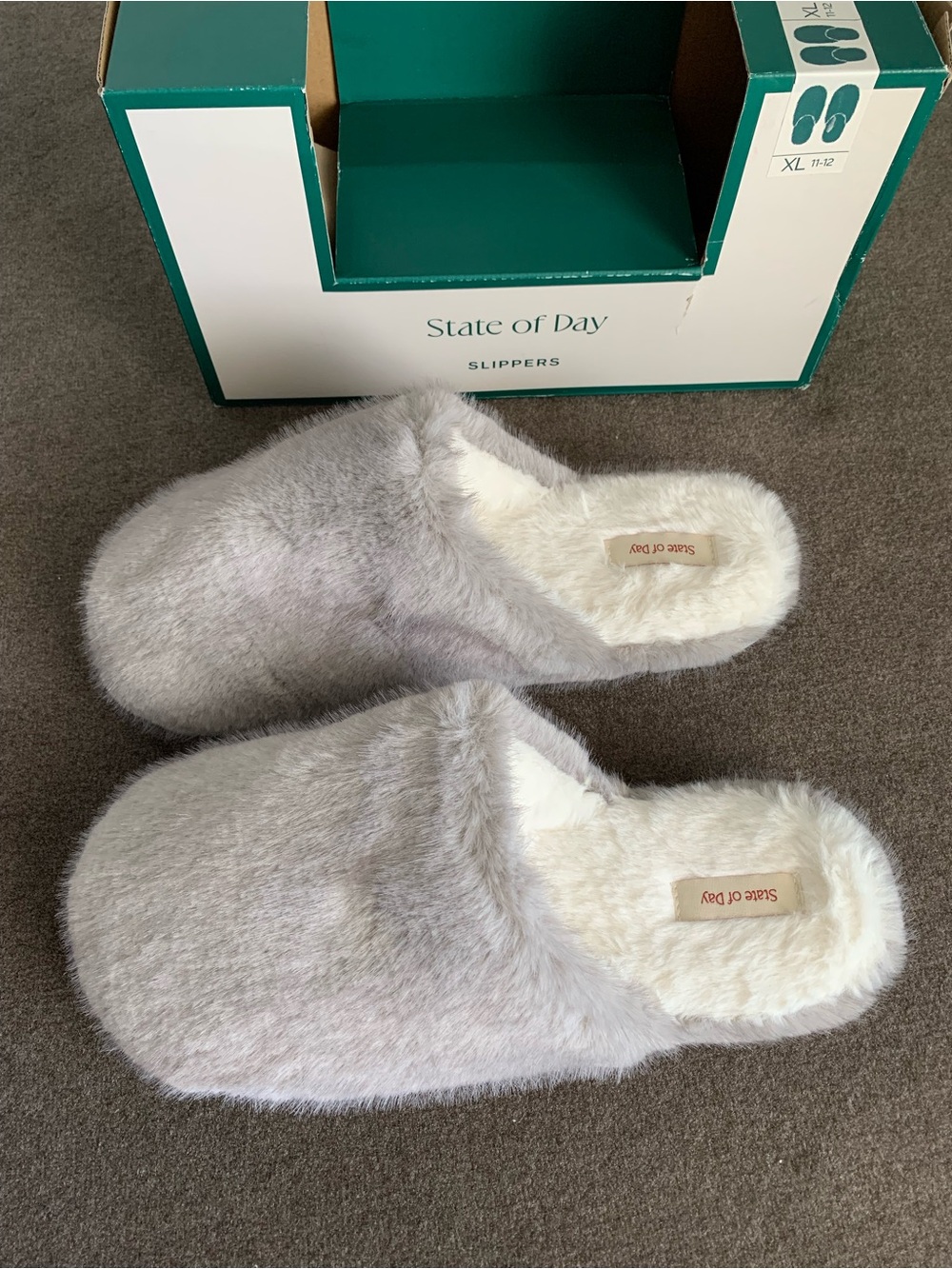 State of the Day Women’s Light Gray Faux Fur Slippers Mule XL 11-12